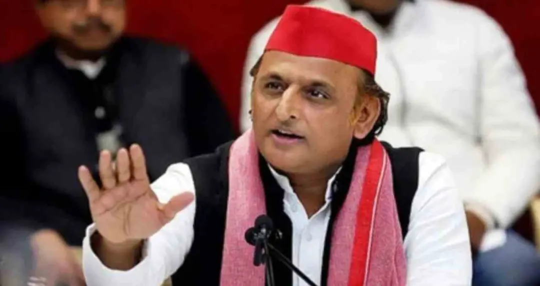 अखिलेश यादव का भाजपा पर हमला: बसपा विधायक के घर छापेमारी पर कहा, ‘लोगों के कमाए पैसों को लूटने का काम...’