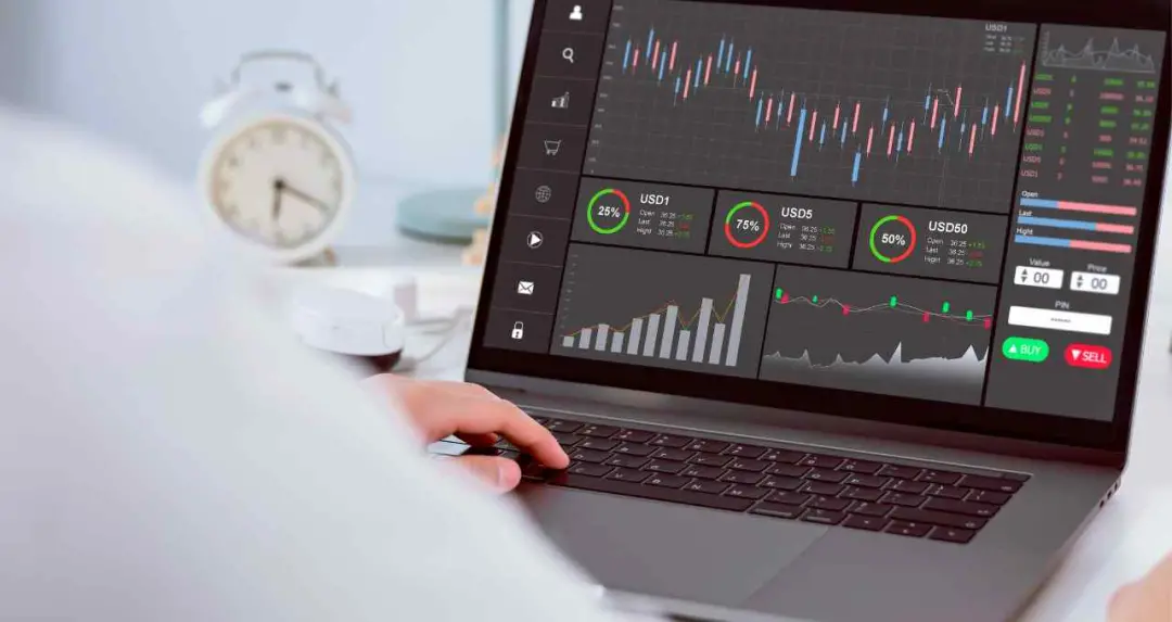 भारतीय IT सेक्टर पर बढ़ता दबाव: बड़े टेक दिग्गज खुद कर रहे निवेश, ब्रोकरेज ने 'होल्ड' रेटिंग की जारी