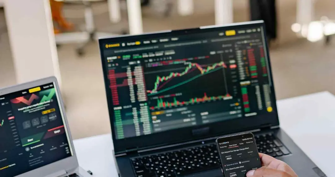 इस हफ्ते शेयर बाजार: IT शेयरों में गिरावट से दबाव, निफ्टी-सेंसेक्स लगातार तीसरे महीने फिसले