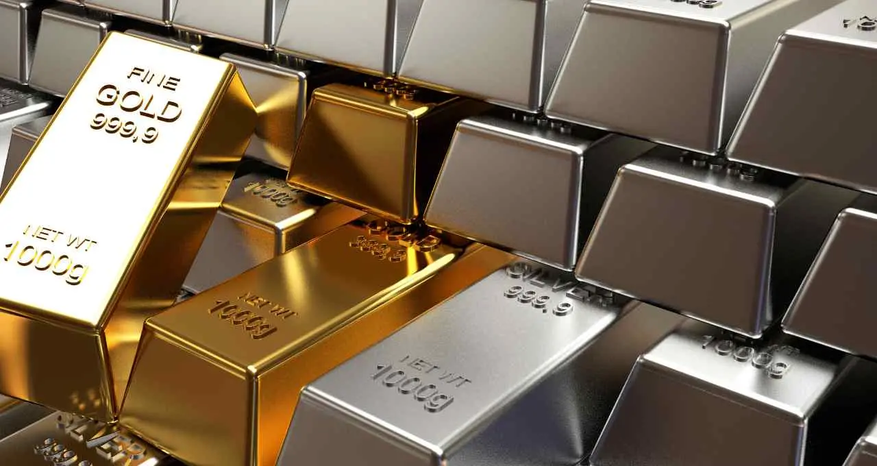 Gold Silver Price: कीमती धातुओं में जोरदार तेजी, चांदी 2.44 लाख के पार; सोना भी मजबूत