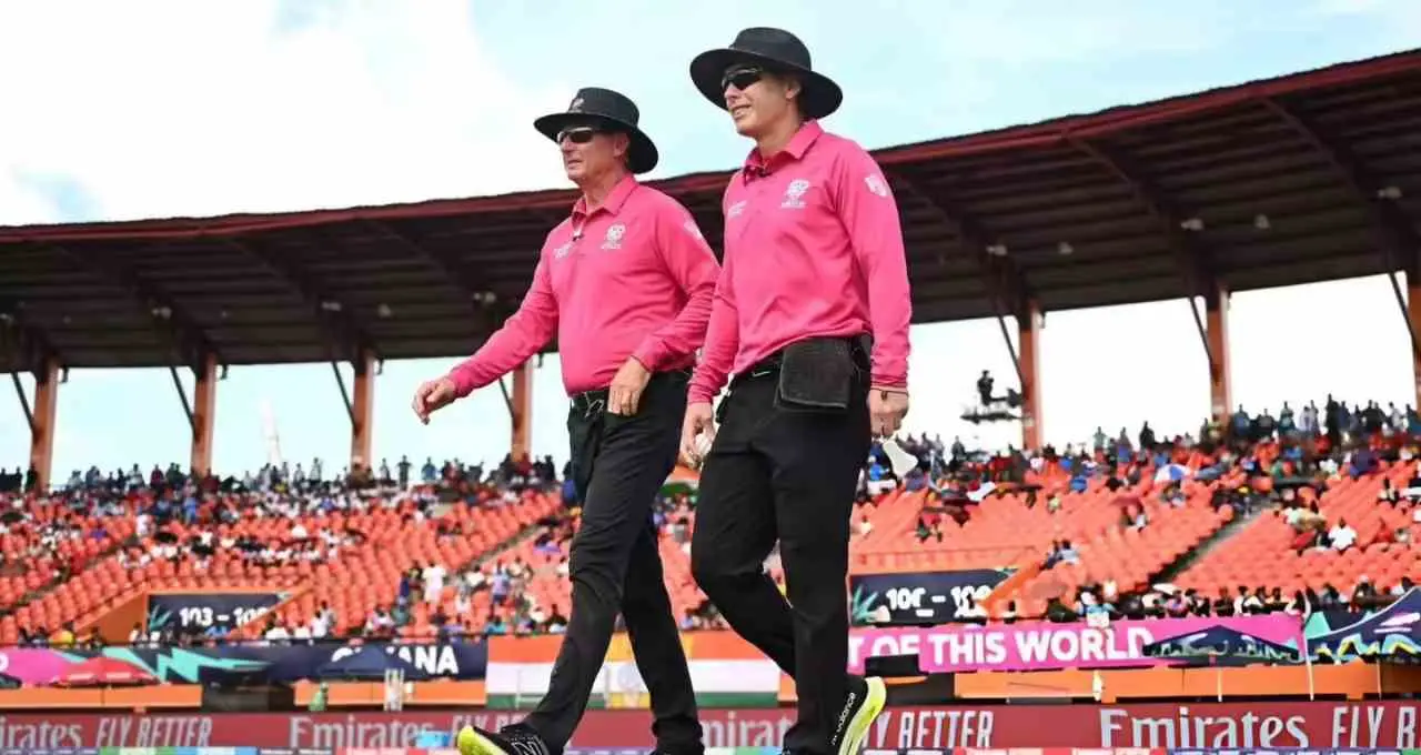 T20 World Cup 2026: सुपर-8 चरण में अंपायरिंग की घोषणा, नितिन मेनन के हाथ में होगी PAK vs NZ मैच की जिम्मेदारी