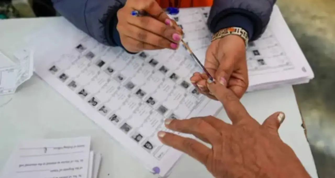 SIR Final Voter List: বাংলায় স্থগিত, রাজস্থান-গোয়া-ছত্তিশগড়ে চূড়ান্ত তালিকা প্রকাশ—কোথায় কত বাদ?
