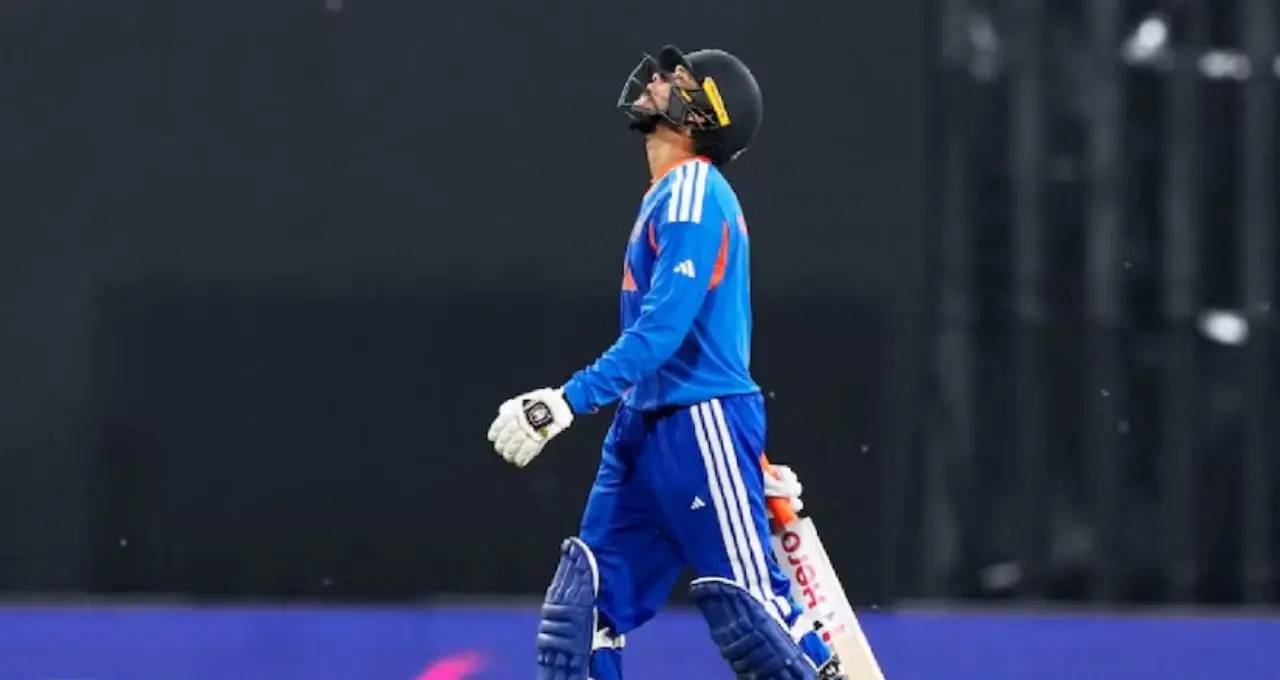T20 বিশ্বকাপে শূন্যের হ্যাটট্রিক! সুপার এইটে কি বাদ পড়বেন অভিষেক শর্মা? বড় বার্তা টিম ইন্ডিয়ার
