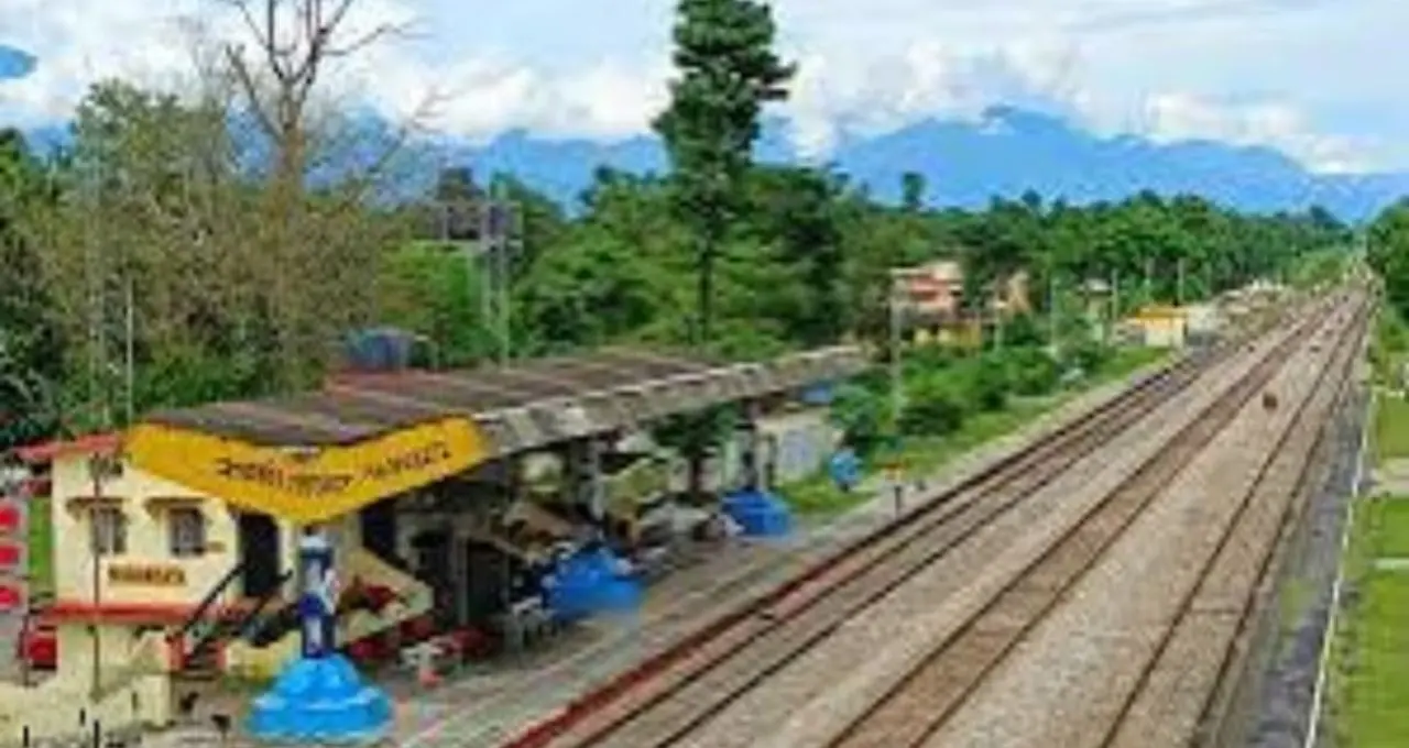 Indian Railways: ডুয়ার্স ভ্রমণে বড় সুখবর! আলিপুরদুয়ার ডিভিশনে একাধিক ট্রেনের নতুন স্টপেজ, দেখুন পূর্ণ তালিকা
