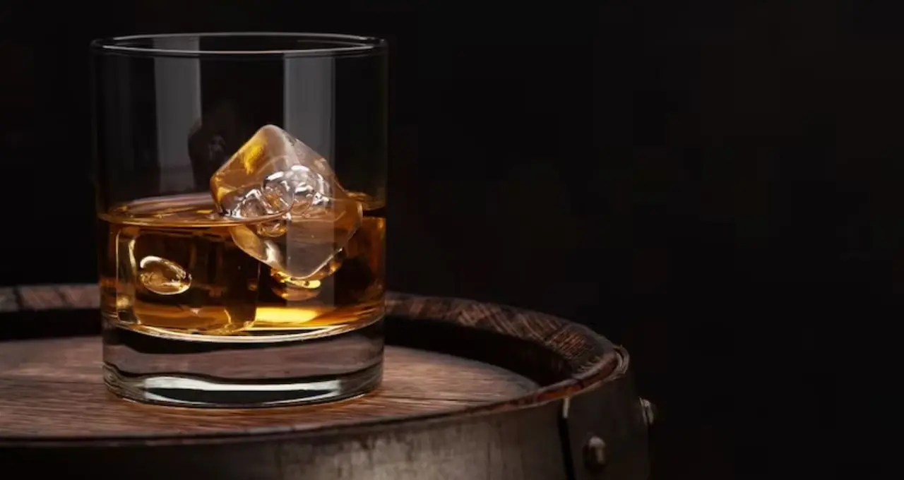 Alcohol Consumption: মদ্যপানের পর কতক্ষণে ইউরিন ও ব্রেথ টেস্টে ধরা পড়ে অ্যালকোহল? জানুন বৈজ্ঞানিক তথ্য
