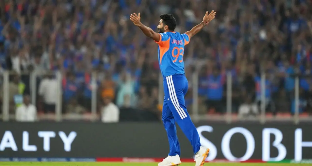 IND vs SA: বুমরাহ-অর্শদীপের আগুনে স্পেল, পাওয়ার প্লেতেই তিন উইকেট হারিয়ে চাপে দক্ষিণ আফ্রিকা
