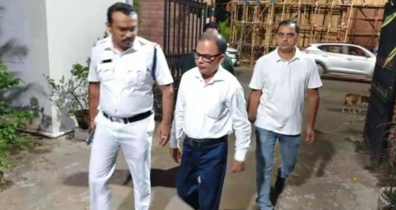 पश्चिम बंगाल में कथित पाकिस्तानी जासूस गिरफ्तार, बीजेपी ने ममता बनर्जी सरकार पर उठाए सुरक्षा सवाल