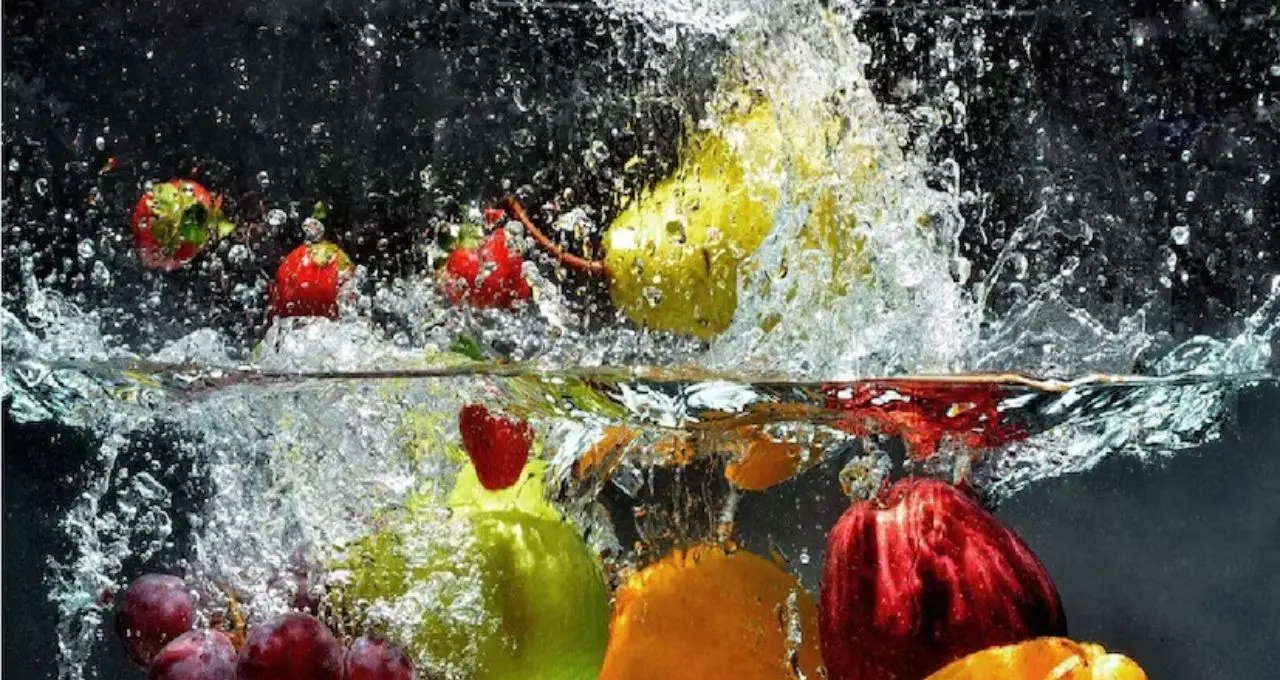 Cleaning Vegetables: ১ চিমটে নুনেই সাফ সবজি! এভাবেই ধুলে গায়ের কীটনাশক কমবে অনেকটাই
