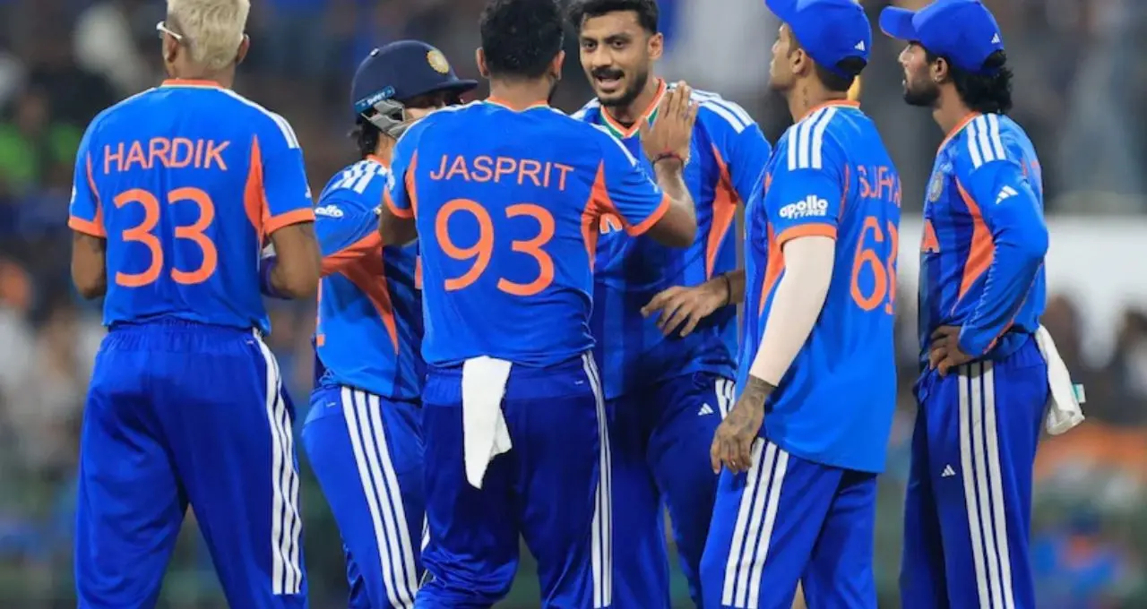 IND vs SA: দক্ষিণ আফ্রিকার কাছে ৭৬ রানে হার, সেমিফাইনালের অঙ্ক জটিল টিম ইন্ডিয়ার

