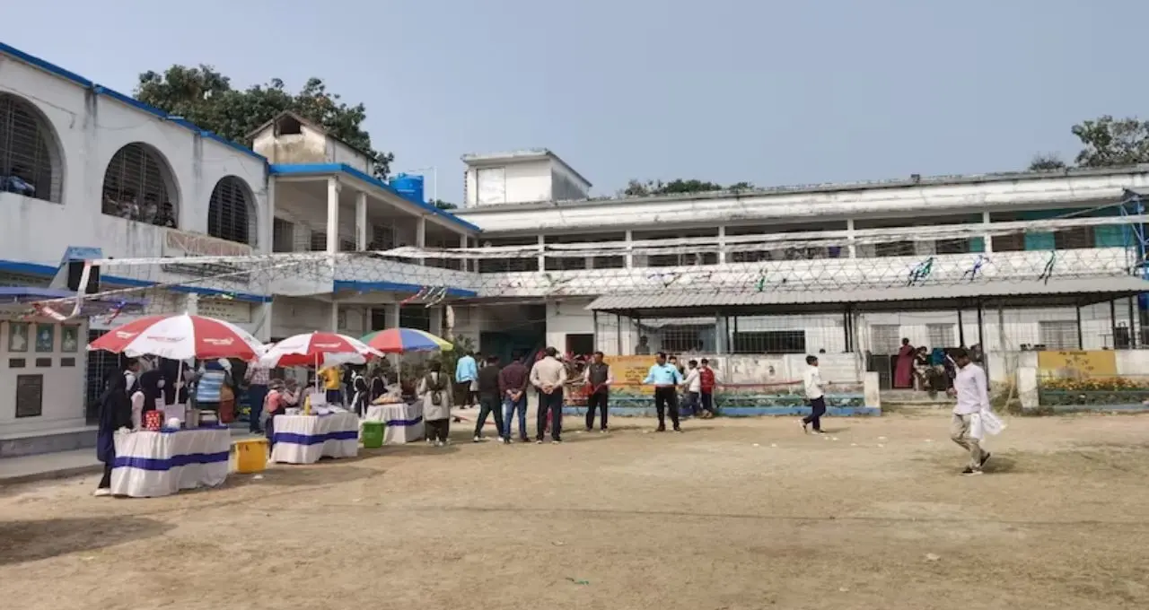 ফুচকা থেকে লুচি-আলুরদম! বসিরহাটে খুদেদের ফুড ফেস্টিভ্যালে জমল রন্ধন-উৎসব
