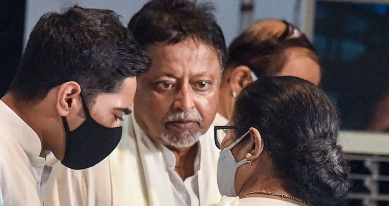 প্রয়াত মুকুল রায়: মমতার ছায়াসঙ্গী থেকে বিচ্ছেদ, ফের ঘরে ফেরা—তৃণমূলের জন্মলগ্নের সেনানির রাজনৈতিক অধ্যায় শেষ
