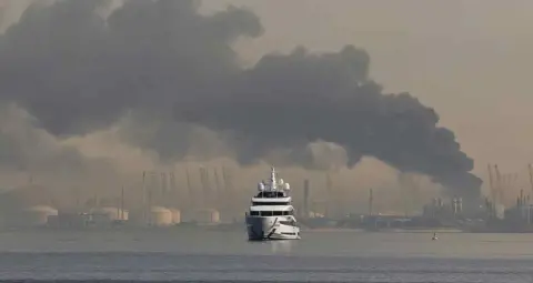 latest news subkuz - ओमान के पास ईरानी हमले में तेल टैंकर बना निशाना, भारत के 15 क्रू मेंबर सुरक्षित