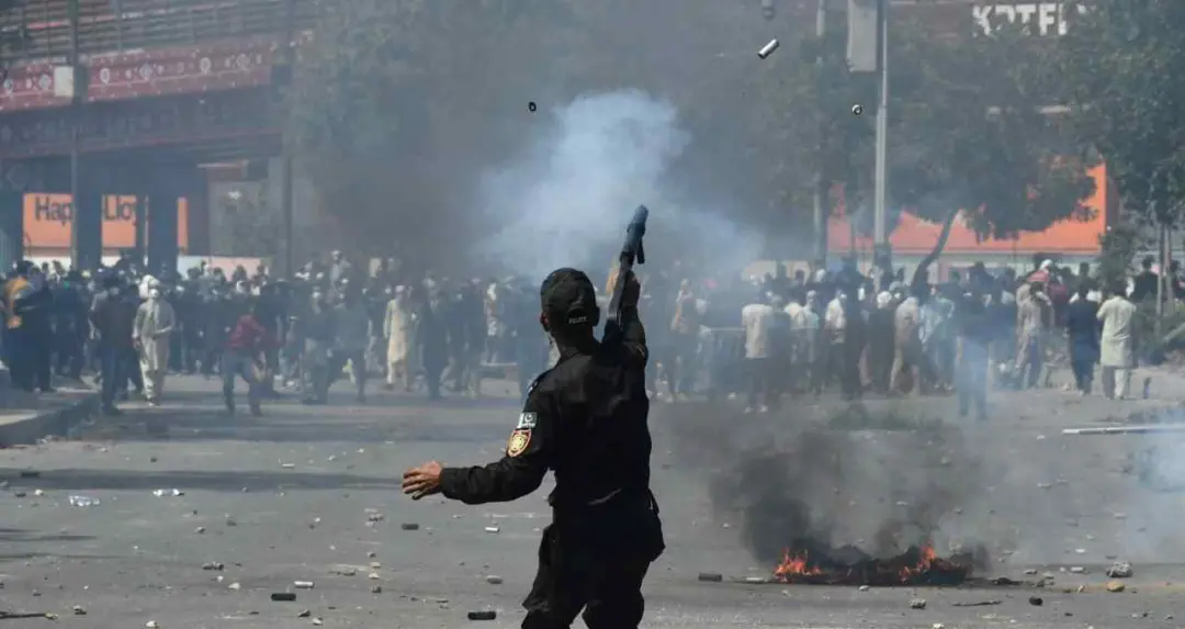 खामेनेई की मौत के बाद पाकिस्तान में उग्र प्रदर्शन, कराची और गिलगित-बाल्टिस्तान में हालात बेकाबू, अब तक 22 की मौत