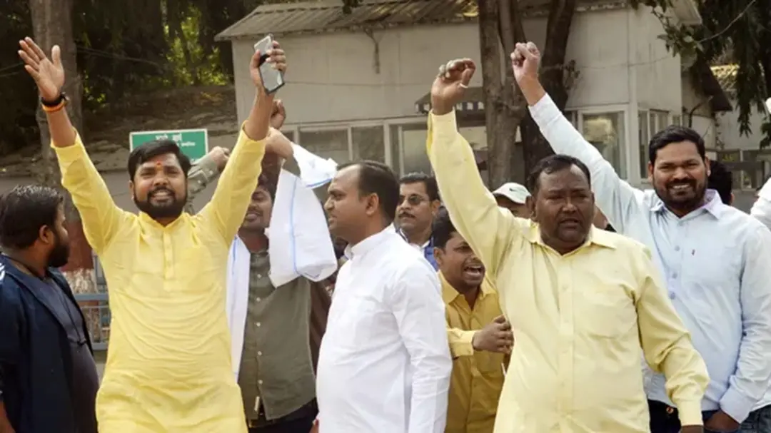 पटना में जेडीयू कार्यकर्ताओं का हंगामा  नीतीश कुमार के राज्यसभा नामांकन की चर्चा, ललन सिंह-संजय झा को बताया ‘जयचंद’