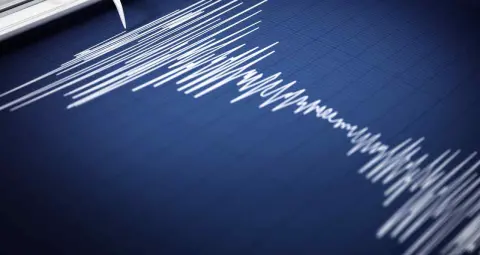 latest news subkuz - Middle East तनाव के बीच ईरान में 4.1 तीव्रता का भूकंप, बंदर अब्बास के पास महसूस हुए झटके
