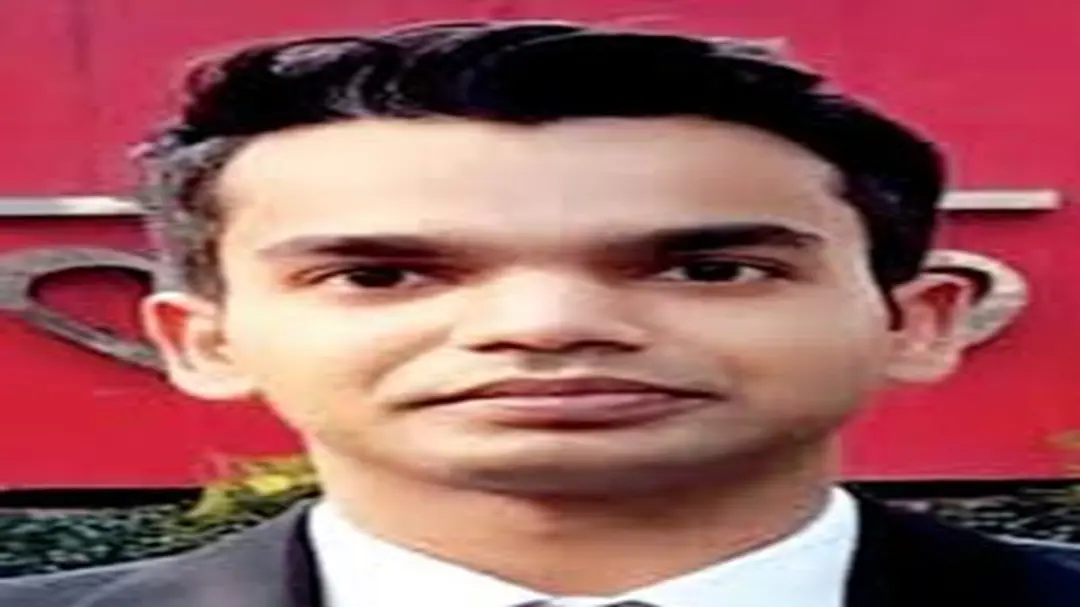 सुलतानपुर के आदित्य सिंह ने UPSC में पाई सफलता: दूसरे प्रयास में हासिल की 508वीं रैंक, पिता हैं किसान