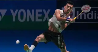 लक्ष्य सेनले ली शिफेंगलाई 21-13, 21-16 ले हराउँदै All England Open 2026 को सेमिफाइनलमा प्रवेश
