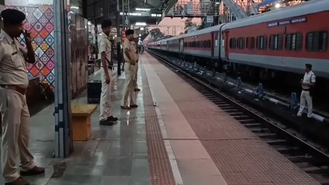 भागलपुर में लापता युवक का शव रेलवे ट्रैक पर मिला: पिता बोले- यह हादसा नहीं, बेटे की हत्या हुई है