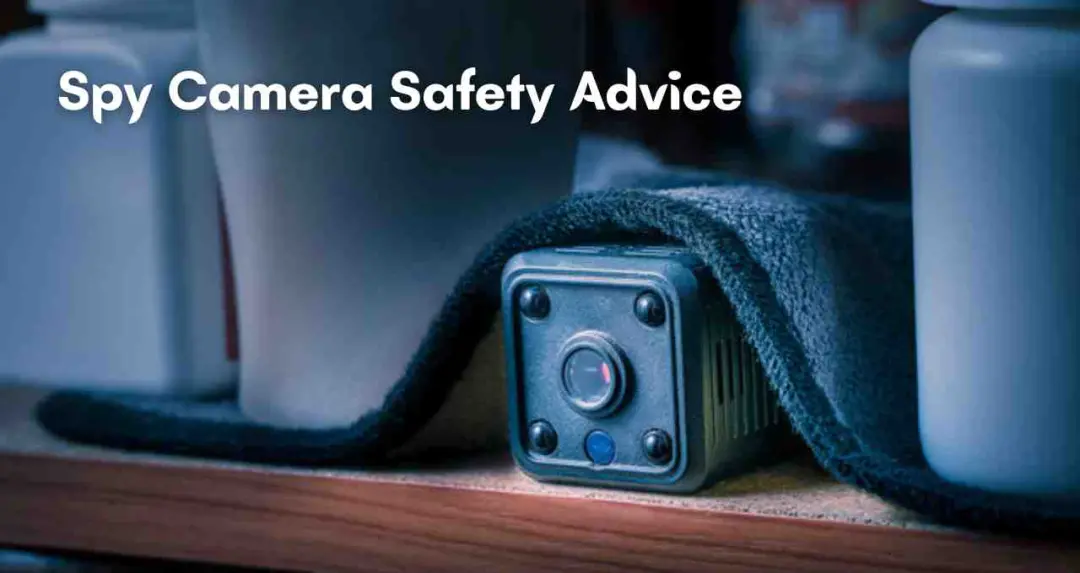 कहीं होटल में कोई आपको देख तो नहीं रहा? ऐसे करें कमरे में छिपा कैमरा चेक