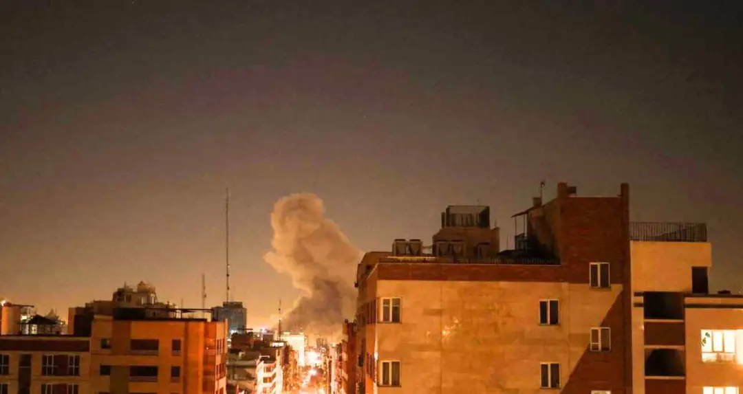 इजरायल-ईरान युद्ध 10वें दिन भी जारी, मिडिल ईस्ट में भड़की आग, हिंद महासागर तक फैला संघर्ष