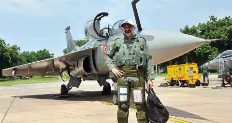 latest news subkuz - वायुसेना प्रमुख एयर चीफ मार्शल अमर प्रीत सिंह ने MiG-29 UPG मल्टी-रोल एयरक्राफ्ट की सोलो उड़ान भरी