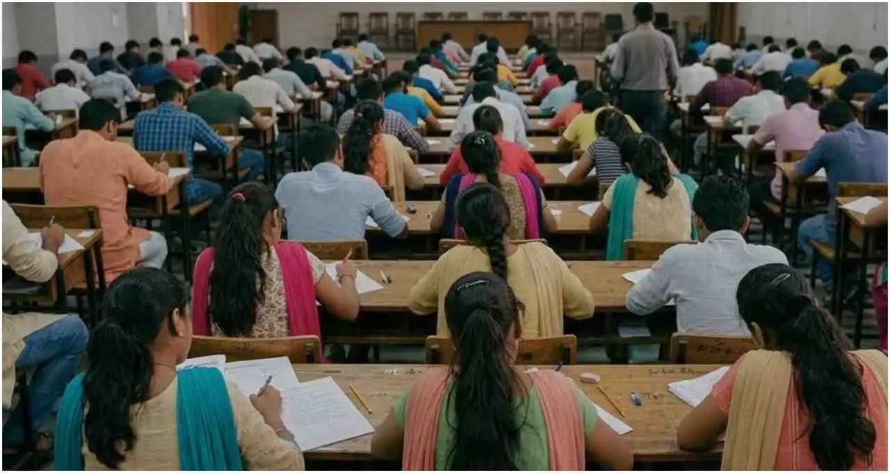 छात्रों ने एग्जाम में जवाबों की जगह शायरी लिखी, यूनिवर्सिटी ने समीक्षा के दौरान देखा अनोखा मामला
