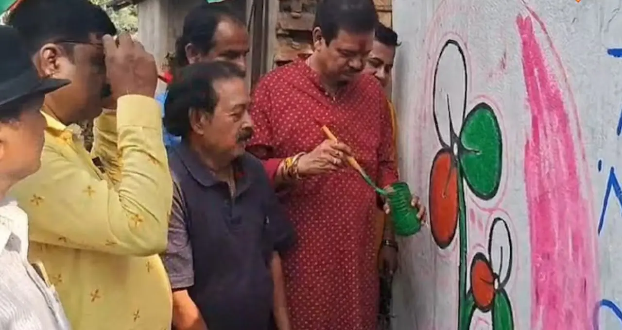 WB Assembly Election 2026: কুলটিতে চমক তৃণমূলের, তিনবারের বিধায়কের বদলে নতুন মুখ—অভিজিৎ ঘটকের ঝড়ো প্রচার শুরু
