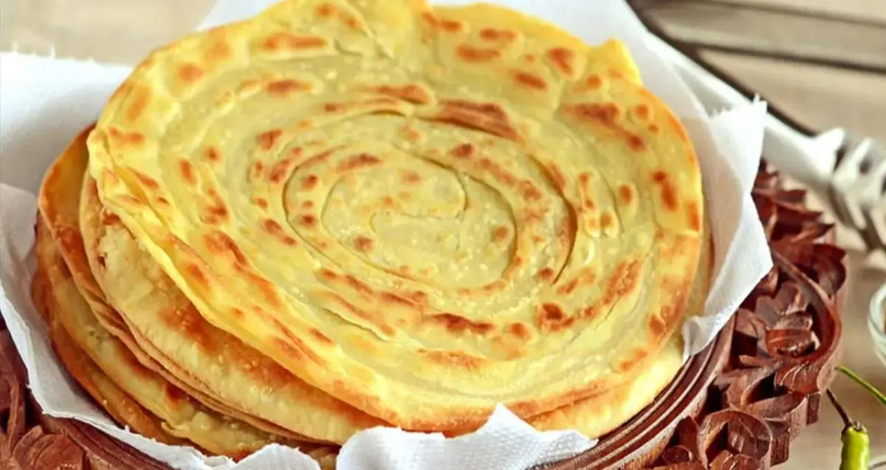 Eid Special Recipes: খুশির ইদে হেঁশেলে শাহী আয়োজন! হালিম থেকে লাচ্চা পরোটা—৩ সহজ রেসিপিতেই জমবে উৎসব
