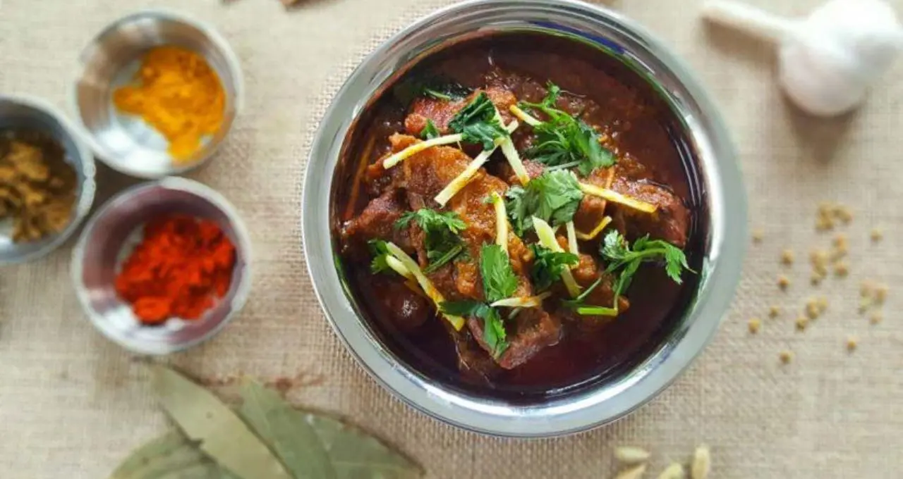 Eid Special Recipes: খুশির ইদে হেঁশেলে শাহী আয়োজন! হালিম থেকে লাচ্চা পরোটা—৩ সহজ রেসিপিতেই জমবে উৎসব
