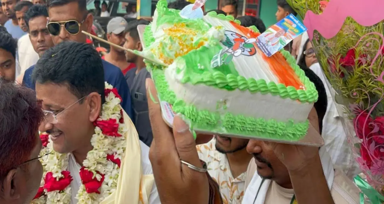 “এবার লাইট অফ হবে না, জয়ও আসবে না”—শুভেন্দুকে নিশানা কাজল শেখের, ভোটমুখে তপ্ত হাঁসন
