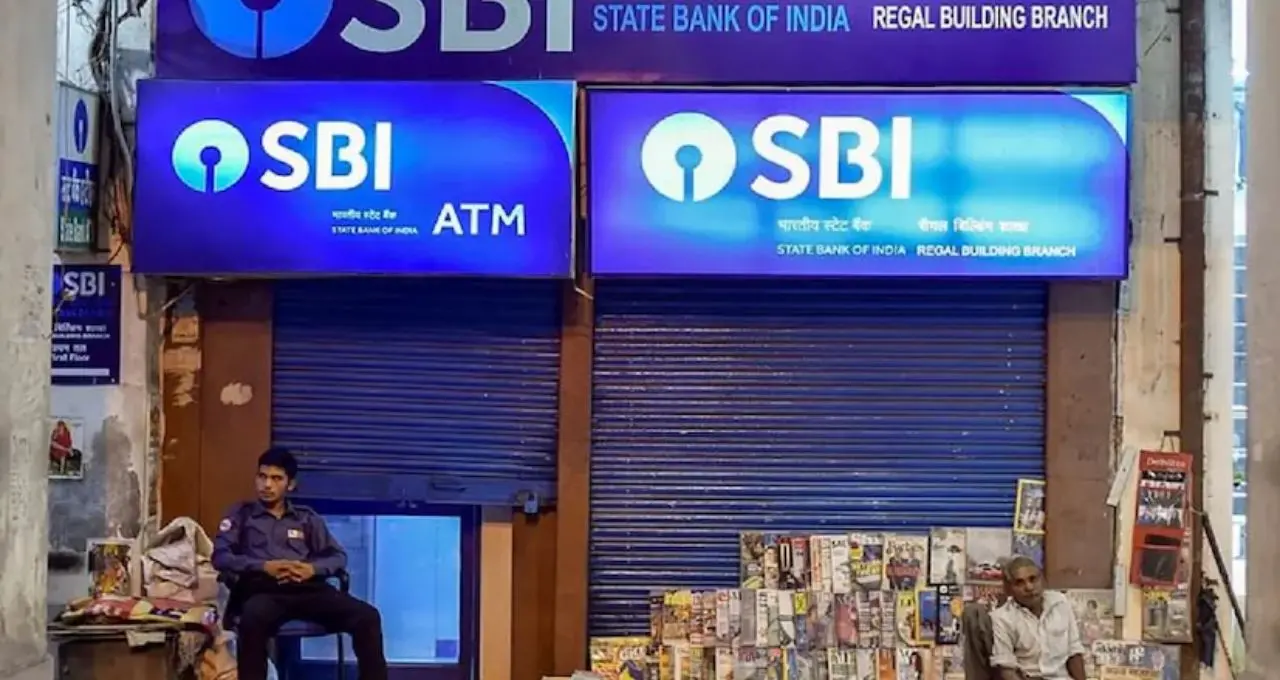 SBI FD Hike: বড় সিদ্ধান্ত State Bank of India-র! ফিক্সড ডিপোজিটে সুদের হার বাড়ল, সঞ্চয়ে মিলবে বাড়তি লাভ
