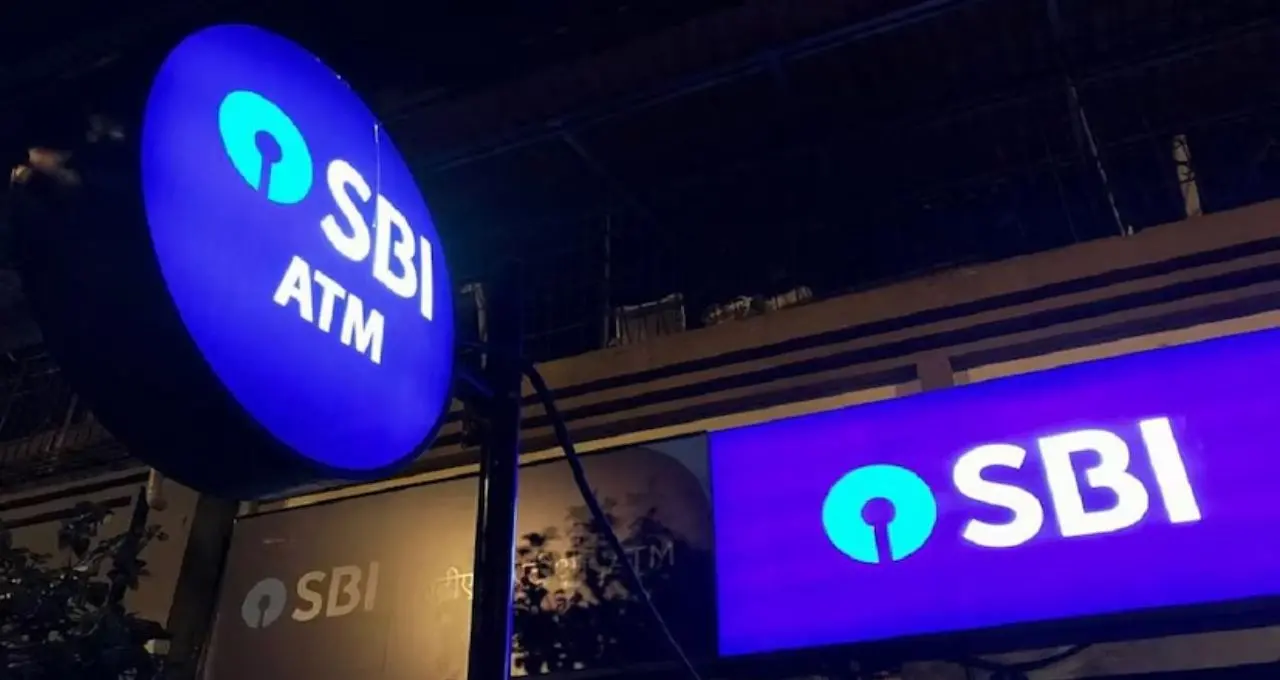 SBI FD Hike: বড় সিদ্ধান্ত State Bank of India-র! ফিক্সড ডিপোজিটে সুদের হার বাড়ল, সঞ্চয়ে মিলবে বাড়তি লাভ
