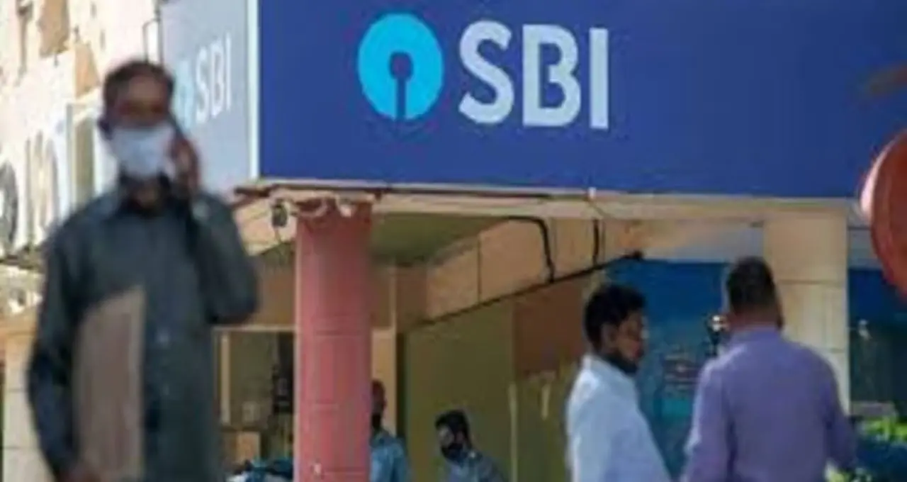 SBI FD Hike: বড় সিদ্ধান্ত State Bank of India-র! ফিক্সড ডিপোজিটে সুদের হার বাড়ল, সঞ্চয়ে মিলবে বাড়তি লাভ
