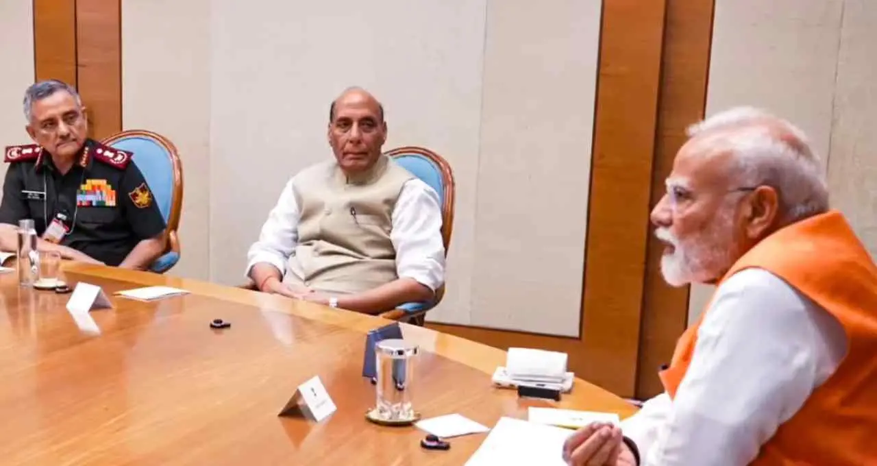 पश्चिम एशिया संकट के बीच PM मोदी ने बुलाई उच्चस्तरीय बैठक, पेट्रोलियम और बिजली आपूर्ति की करेंगे समीक्षा