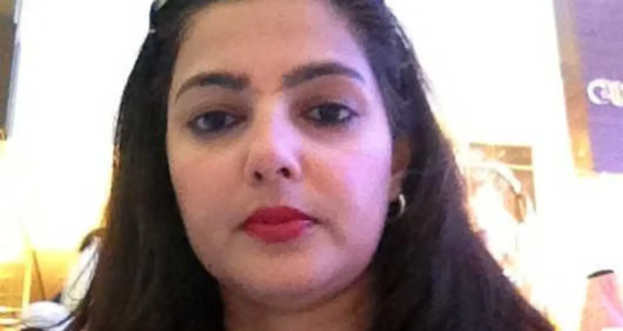 Mamta Kulkarni: গেরুয়া ছেড়ে বোল্ড অবতারে! গোয়ায় ছুটির মেজাজে ধরা দিলেন নব্বইয়ের ‘সেক্স সিম্বল