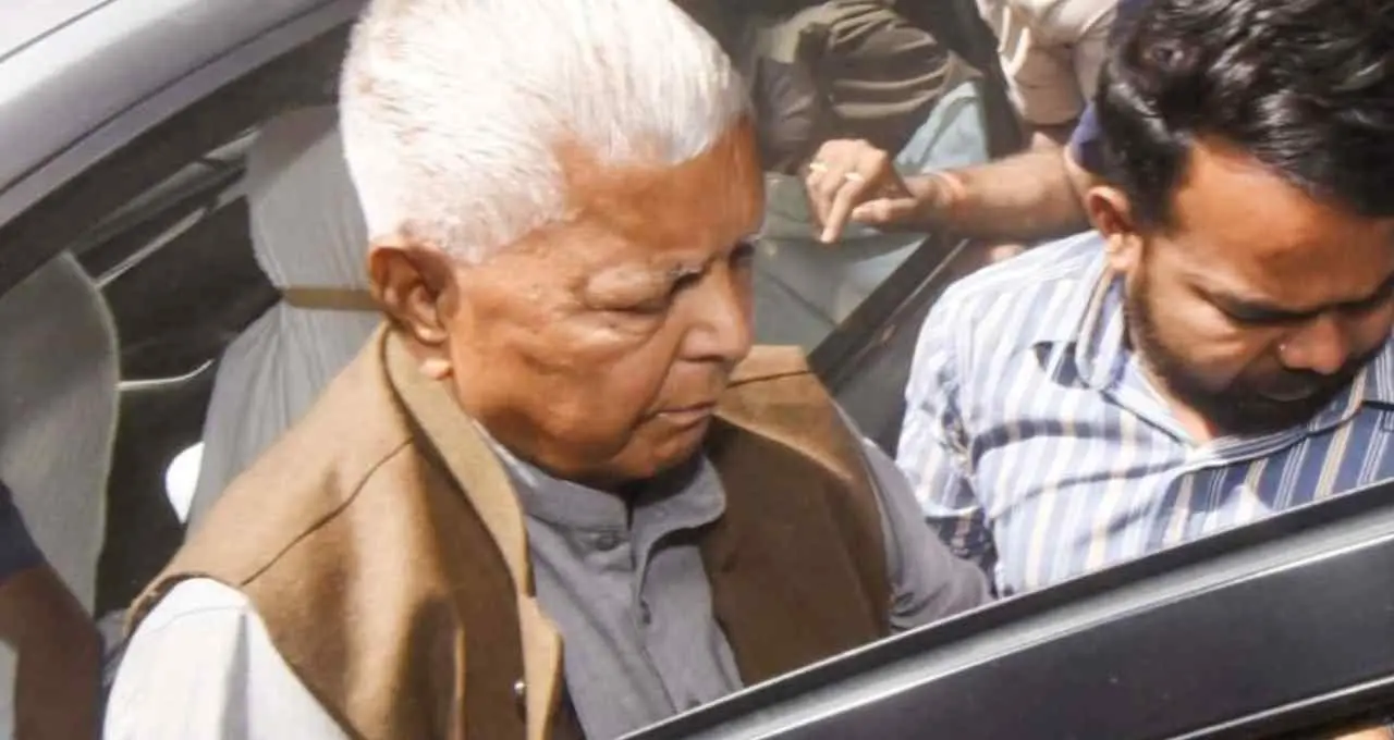 लालू यादव को बड़ा झटका! दिल्ली हाईकोर्ट ने खारिज की याचिका, मामले में CBI जांच होगी वैध