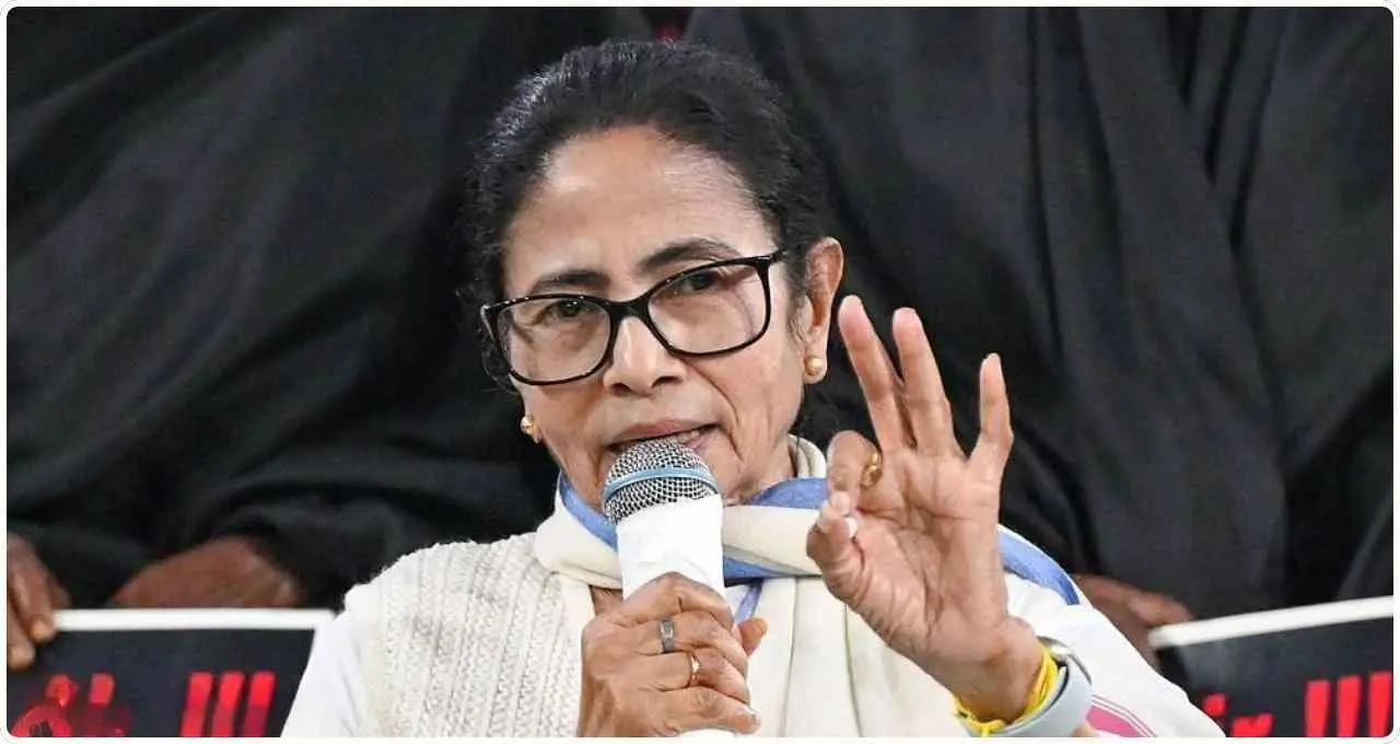 सुप्रीम कोर्ट से ममता बनर्जी को झटका, I-PAC और ईडी छापे में हस्तक्षेप पर लगाई फटकार
