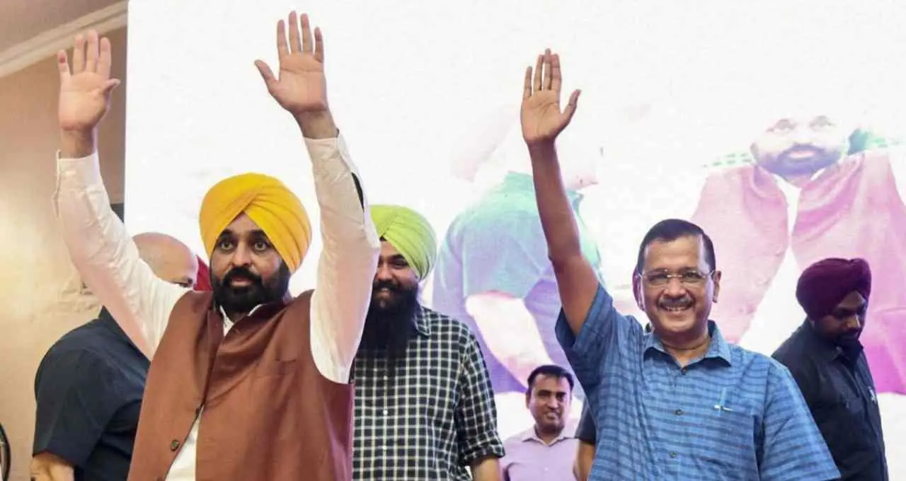 गुजरात लोकल बॉडी चुनाव 2026: केजरीवाल और भगवंत मान ने बीजेपी पर साधा निशाना, 30 सालों के भ्रष्टाचार पर उठाए सवाल