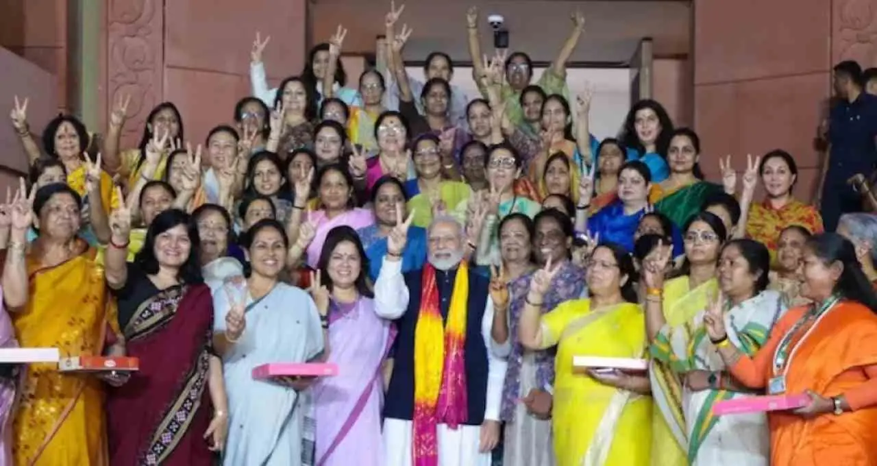 महिला आरक्षण कानून: 2029 से लागू होगा 'नारी शक्ति वंदन अधिनियम', लोकसभा सीटों में 50% तक बढ़ोतरी की तैयारी
