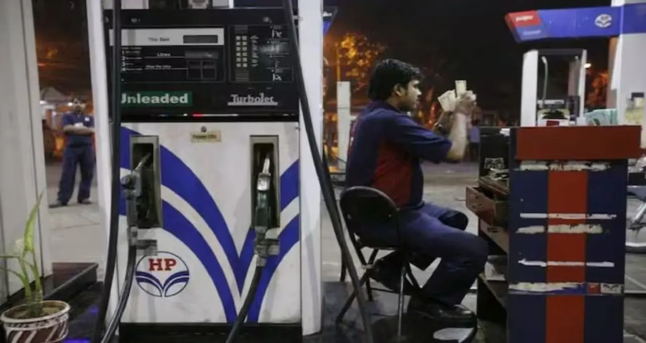 Petrol Diesel Price: ভারতের কোথায় সবচেয়ে সস্তা পেট্রল? কেন রাজ্যভেদে বদলায় তেলের দাম
