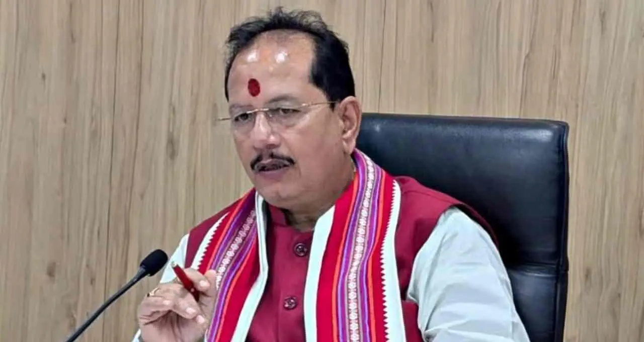 बिहार में मुख्यमंत्री रेस: डिप्टी CM विजय सिन्हा ने कहा- 'मैं नहीं लड़ रहा...'