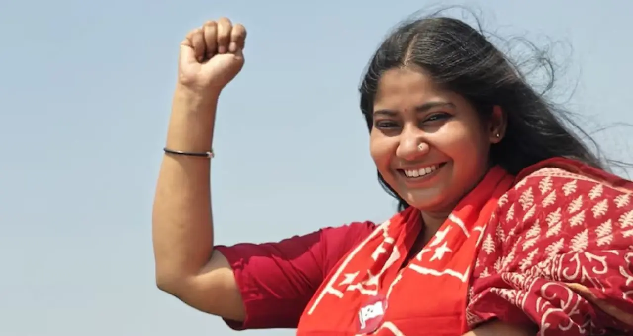প্রথমবার ভোটের লড়াইয়ে শিল্পী লাবণী জঙ্গি! রাজনীতিতে নতুন মুখ কৃষ্ণনগর দক্ষিণে
