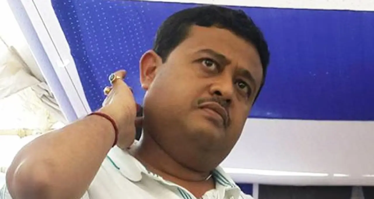 ৫টি মামলা, কোটির সম্পত্তি! হলফনামায় দিব্যেন্দু অধিকারীর আয়-সম্পদের খতিয়ান প্রকাশ্যে