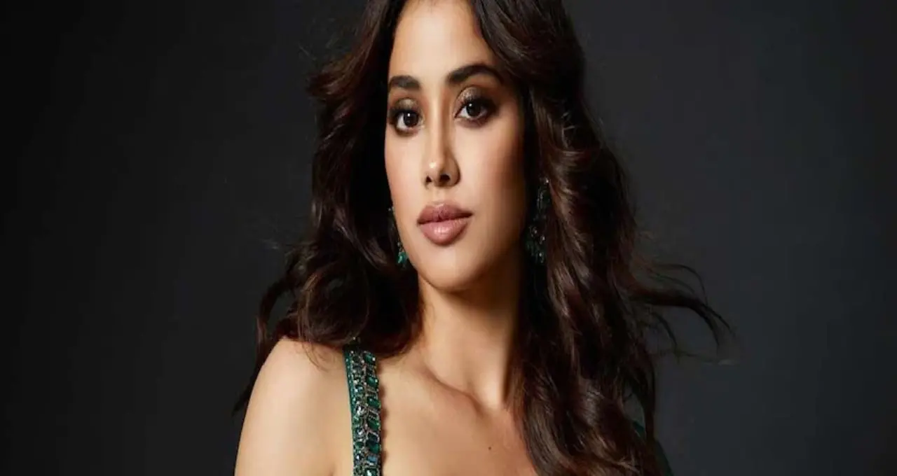 ১৫ বছরেই ডিপফেকের শিকার! পর্ন সাইটে নিজের বিকৃত ছবি দেখে আতঙ্কিত জাহ্নবী কাপুর

