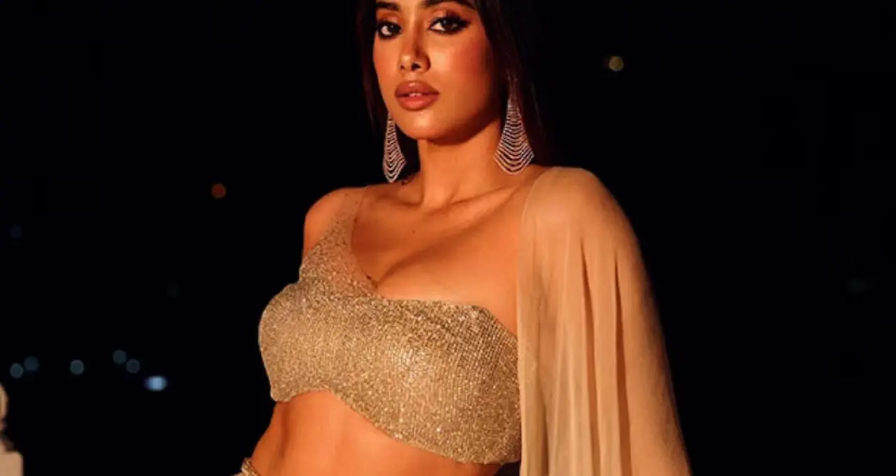 ১৫ বছরেই ডিপফেকের শিকার! পর্ন সাইটে নিজের বিকৃত ছবি দেখে আতঙ্কিত জাহ্নবী কাপুর

