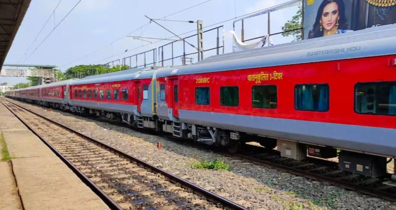New Train to NJP: গ্রীষ্মের ছুটিতে পাহাড়যাত্রা সহজ! মালদহ-এনজেপি স্পেশাল ট্রেন চালু করল রেল
