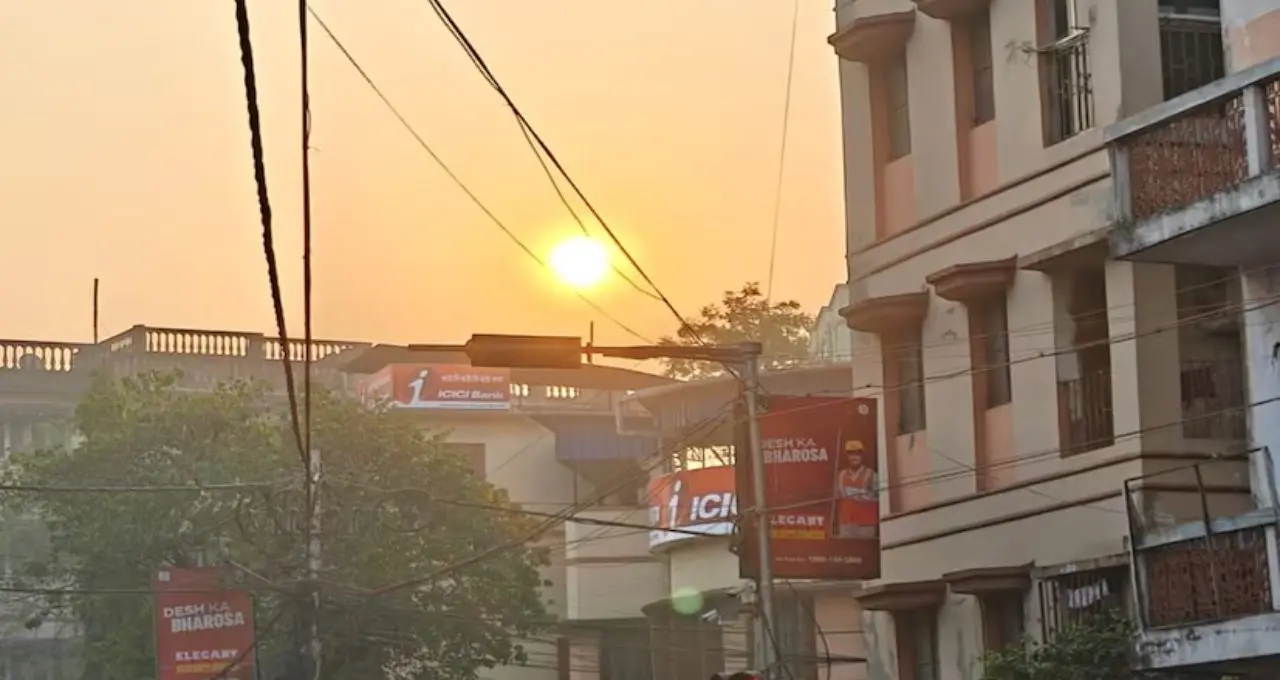 West Bengal Weather Update: হাওয়া বদলের ইঙ্গিত! কয়েকদিনে বাড়বে ৫-৭° তাপমাত্রা, বৃষ্টি কি একেবারেই বিদায় নিচ্ছে?