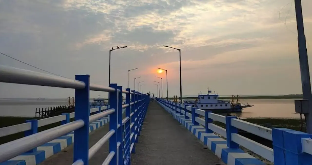 ভোটের মুখে ‘পুরসভা’ ইস্যুতে উত্তাল কাকদ্বীপ! প্রতিশ্রুতির লড়াইয়ে ঝাঁপাল সব দল
