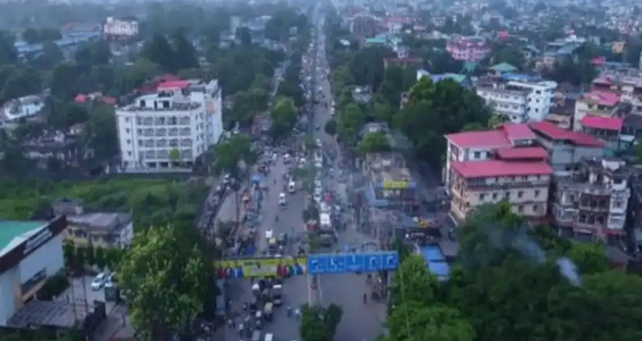 Siliguri ভোটে পাহাড়-সমতলের নতুন সমীকরণ! প্রার্থী বেড়ে ১১, লড়াই আরও জটিল
