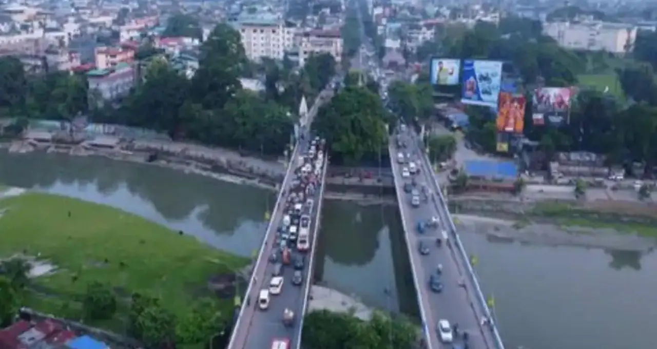 Siliguri ভোটে পাহাড়-সমতলের নতুন সমীকরণ! প্রার্থী বেড়ে ১১, লড়াই আরও জটিল
